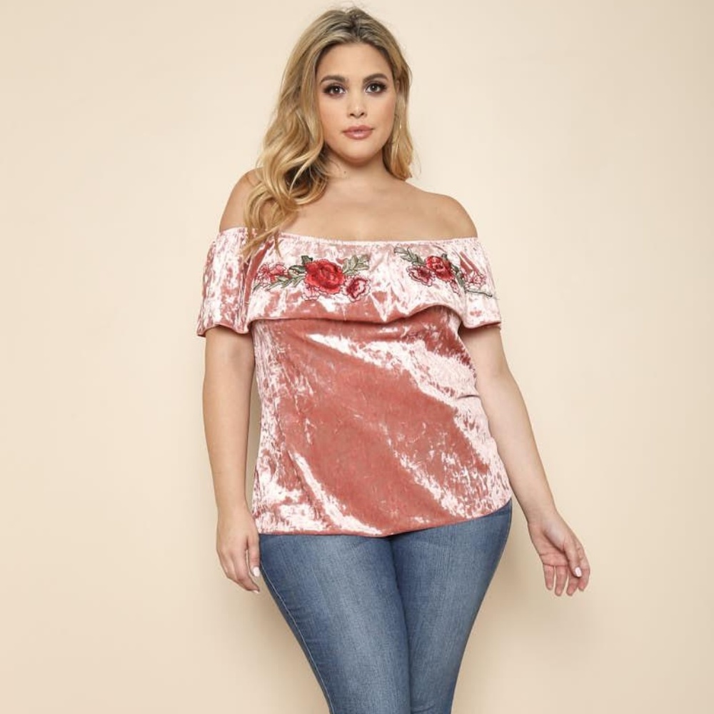 🌷 new arrival Plus size Velvet Top